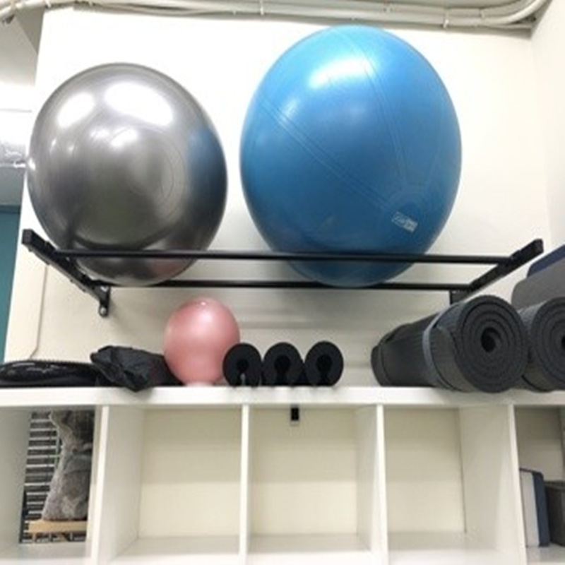 Półka na piłki do jogi, półka  – Pilates Yoga Room recenzja i cena